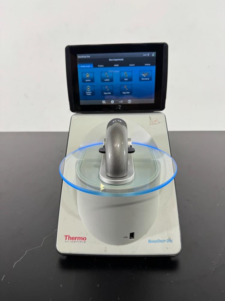 Image of Thermo Scientific NanoDrop One UV/VIS Spectrophotometer